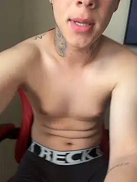 Snapshot of jordan_422 chatting on December 21, 9:15 pm jordan 422 online show from December 21, 9:15 pm