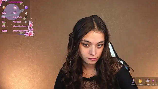 Leila Hefner online show from November 6, 3:21 am