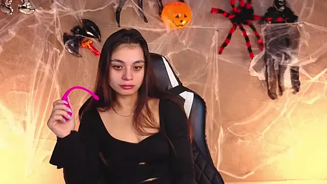 Leila Hefner online show from October 29, 2:21 am