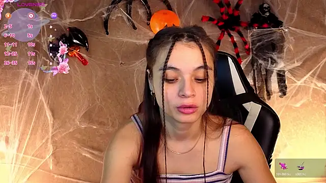 Leila Hefner online show from November 4, 2:48 am