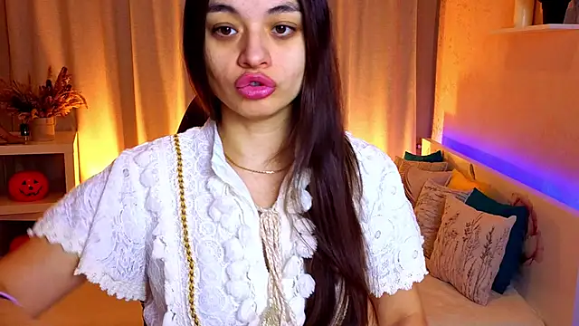 Leila Hefner online show from November 27, 3:07 am