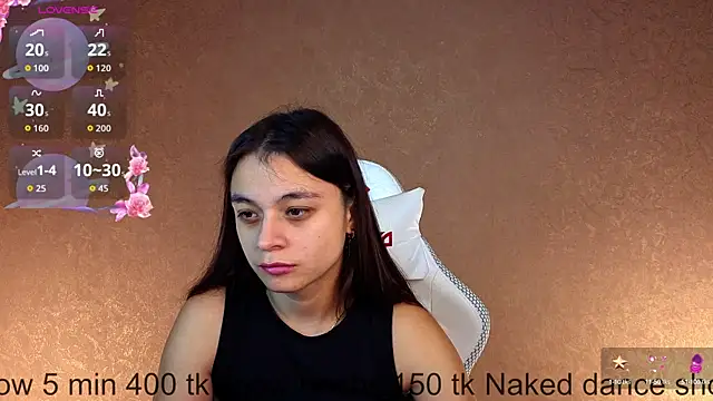 Leila Hefner online show from October 9, 3:07 am