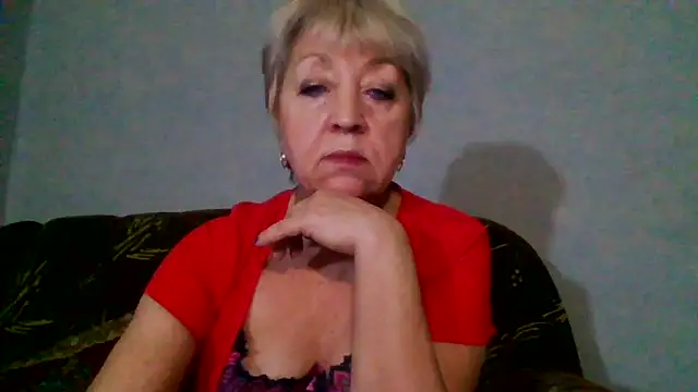 Snapshot of DianaQDream chatting on February 15, 2:16 pm DianaQDream online show from February 15, 2:16 pm