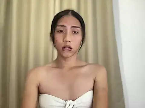 kiara smieth online show from March 24, 2:50 pm
