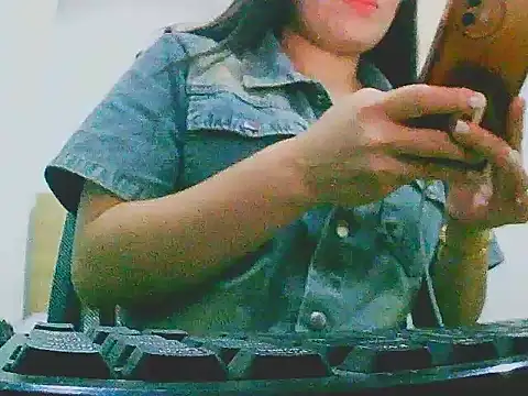 Snapshot of _Jerry18_ chatting on November 10, 3:28 pm Jerry18 online show from November 10, 3:28 pm