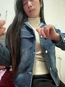 crhong666 online show from March 12, 12:38 am