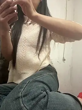 crhong666 online show from April 14, 12:37 am