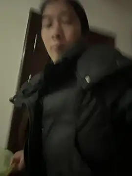 crhong666 online show from February 19, 12:18 am