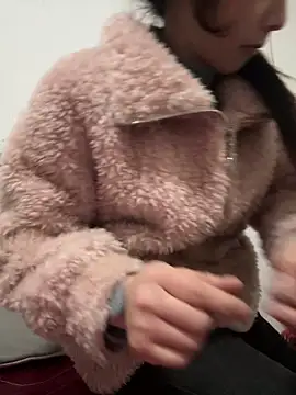 crhong666 online show from March 5, 1:02 am