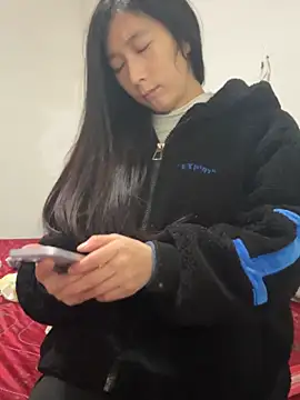 Snapshot of crhong666 chatting on November 20, 12:11 am crhong666 online show from November 20, 12:11 am