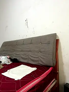 Snapshot of crhong666 chatting on December 1, 12:22 am crhong666 online show from December 1, 12:22 am