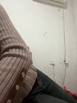 crhong666 online show from March 17, 12:35 am