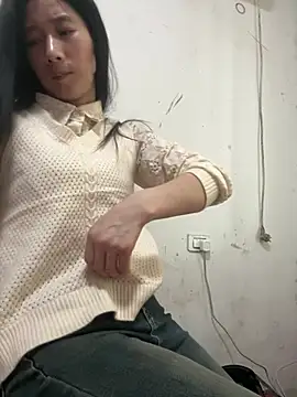 crhong666 online show from April 9, 12:45 am