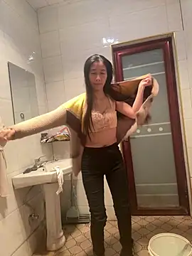 crhong666 online show from January 12, 12:39 am