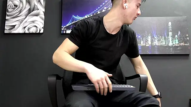 SirReed online show from December 17, 9:58 am