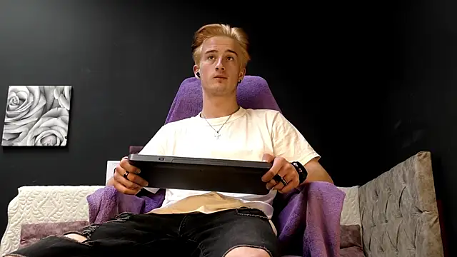 SirReed online show from March 14, 6:03 pm