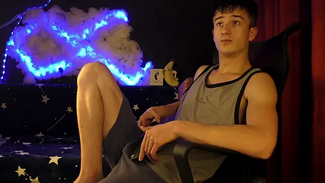 Snapshot of SirReed chatting on November 26, 4:01 am SirReed online show from November 26, 4:01 am