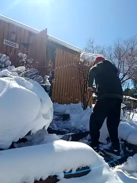 pareja-40-20 online show from March 7, 8:25 pm