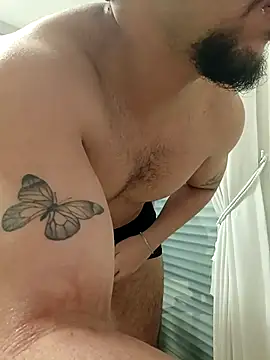 Snapshot of a23c43 chatting on March 2, 12:22 am a23c43 online show from March 2, 12:22 am