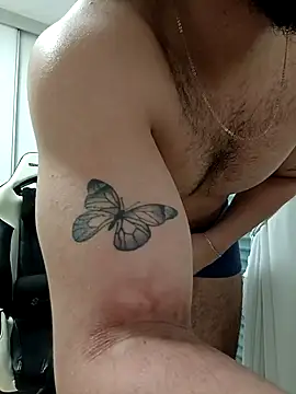 Snapshot of a23c43 chatting on February 24, 9:26 pm a23c43 online show from February 24, 9:26 pm