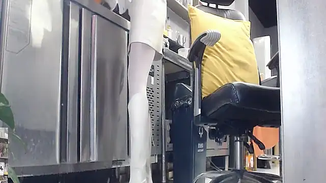 Eileen-L online show from September 30, 1:00 am