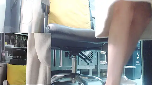 Eileen-L online show from December 2, 2:30 pm