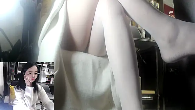 Eileen-L online show from October 28, 12:59 pm