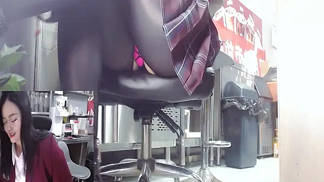 Eileen-L online show from October 24, 1:48 am