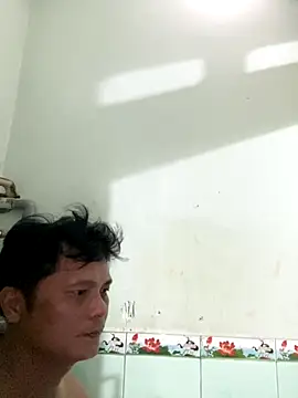 Snapshot of hotboy2x chatting on September 13, 10:37 am hotboy2x online show from September 13, 10:37 am