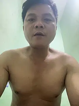 Snapshot of hotboy2x chatting on June 10, 10:33 pm hotboy2x online show from June 10, 10:33 pm