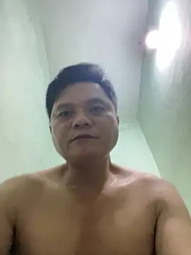 Snapshot of hotboy2x chatting on June 7, 10:37 pm hotboy2x online show from June 7, 10:37 pm