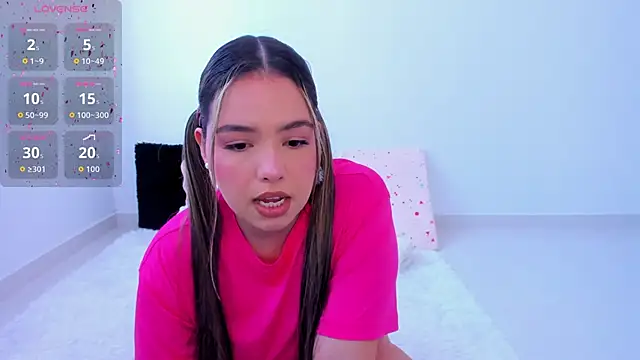 Alana Banana  online show from October 22, 4:17 pm