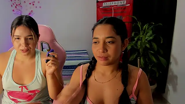 Alana Banana  online show from November 24, 2:00 am