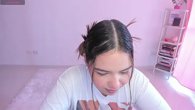 Alana Banana  online show from November 21, 1:43 pm