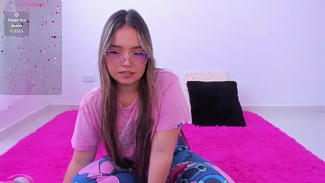 Alana Banana  online show from November 5, 2:31 pm