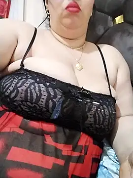 Snapshot of milkbreastsexy chatting on November 29, 5:18 am milkbreastsexy online show from November 29, 5:18 am