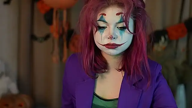 Stella Vanila online show from October 31, 11:11 pm