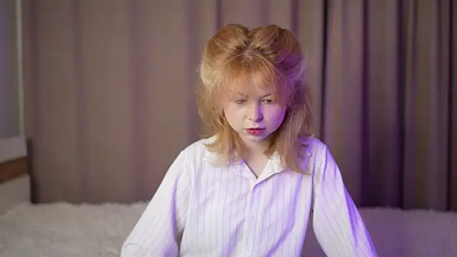 Stella Vanila online show from October 4, 11:17 pm