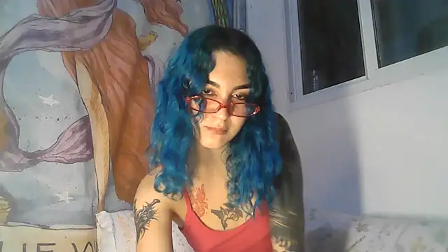 peetitefairy online show from June 20, 6:40 am
