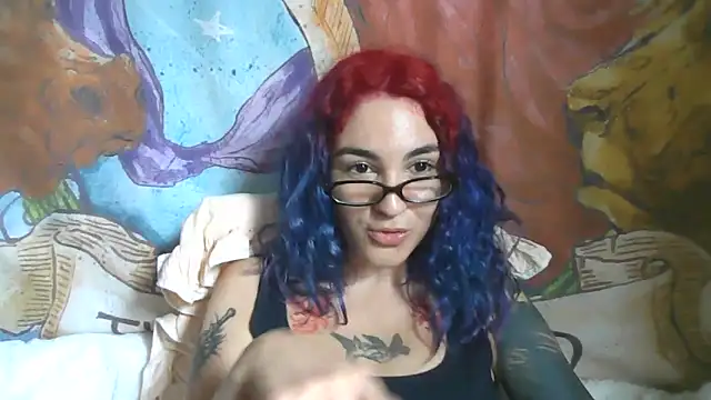 Snapshot of peetitefairy chatting on December 21, 1:57 pm peetitefairy online show from December 21, 1:57 pm