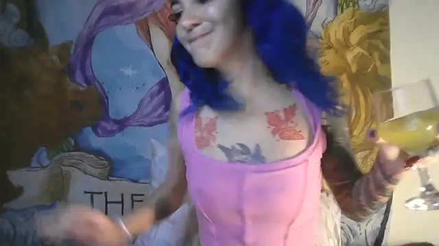 Snapshot of peetitefairy chatting on February 27, 3:18 am peetitefairy online show from February 27, 3:18 am