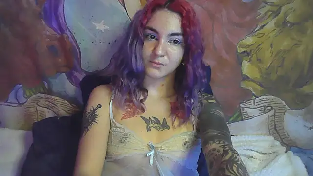 Snapshot of peetitefairy chatting on January 13, 3:54 am peetitefairy online show from January 13, 3:54 am