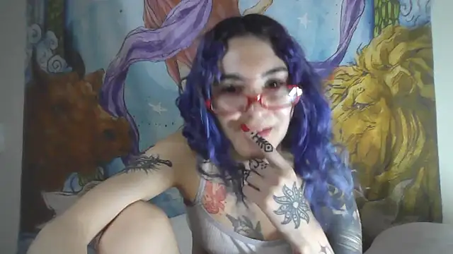 Snapshot of peetitefairy chatting on February 11, 4:12 am peetitefairy online show from February 11, 4:12 am