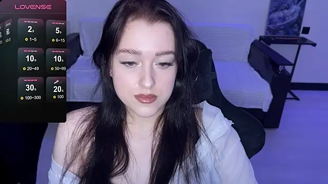 Snapshot of Sunshine_J chatting on November 23, 7:35 pm Sunshine J online show from November 23, 7:35 pm