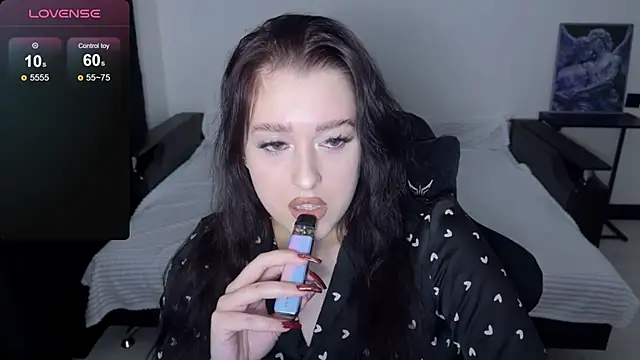 Snapshot of Sunshine_J chatting on November 20, 5:35 pm Sunshine J online show from November 20, 5:35 pm