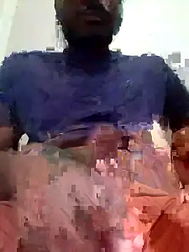 Snapshot of PlushOrnament93 chatting on January 16, 8:35 pm PlushOrnament93 online show from January 16, 8:35 pm