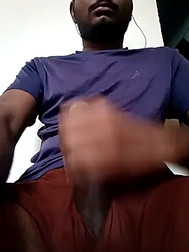 Snapshot of PlushOrnament93 chatting on January 7, 6:29 am PlushOrnament93 online show from January 7, 6:29 am