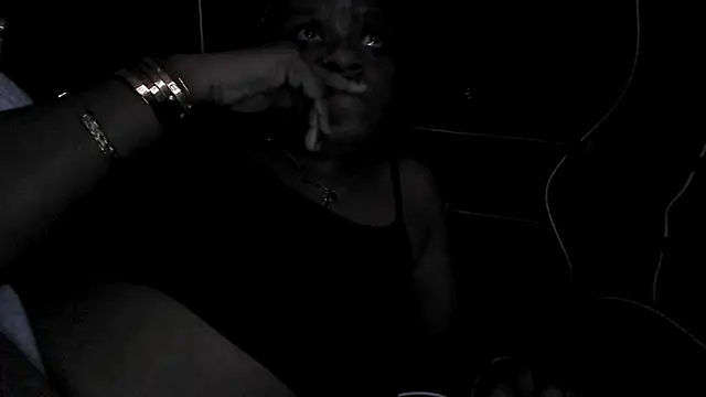 Curvy AfricanQuinn online show from March 22, 6:20 pm