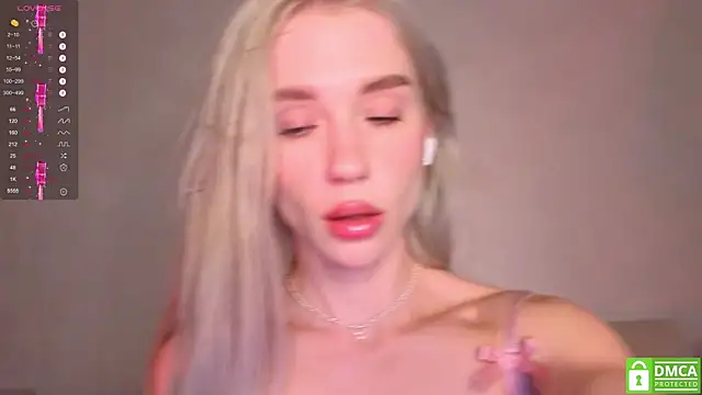 KittenFang online show from November 23, 3:11 pm