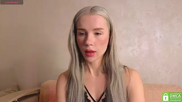 KittenFang online show from February 1, 8:34 am